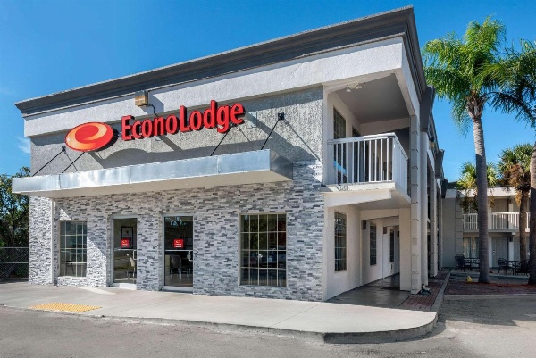 Econo Lodge Airport At RJ Stadium image 1